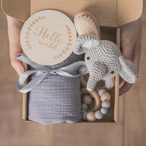 Baby-Geschenkbox-Set mit Badetüchern und Spielzeug